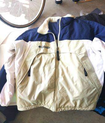 MENS COLUMBIA WINTER COAT