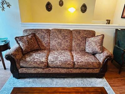 THIS SOFA IS VERY COMFY AND OFFERS UNDENIABLE ELEGANCE TO THE ROOM