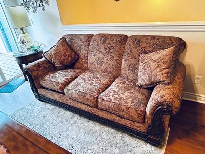 THIS SOFA IS VERY COMFY AND OFFERS UNDENIABLE ELEGANCE TO THE ROOM