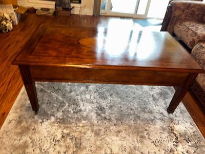BEAUTIFUL INLAID WOOD. COFFEE TABLE