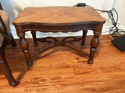 UPHOLSTERED ARM CHAIR WITH ACCENT SIDE TABLE