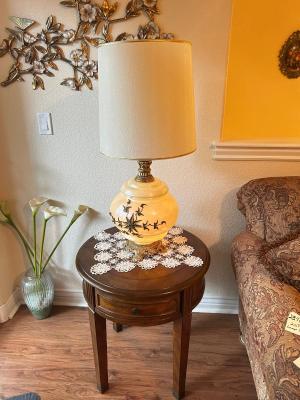 BEAUTIFUL INLAID WOOD END TABLE AND MCM LAMP