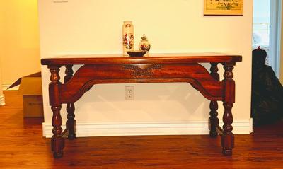 SOLID WOOD SOFA TABLE AND HAND PAINTED ASIAN POTTERY