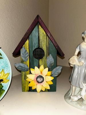 SUNFLOWER DECOR JUST IN TIME FOR SPRING