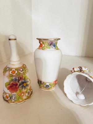 PRETTY PORCELAIN RAISED FLOWER VASE AND BELLS