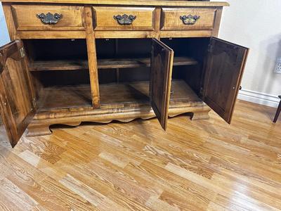 KINCAID SOLID WOOD HUTCH