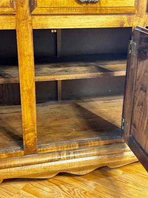 KINCAID SOLID WOOD HUTCH