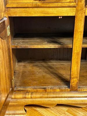 KINCAID SOLID WOOD HUTCH