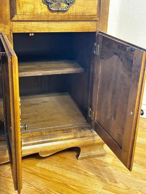 KINCAID SOLID WOOD HUTCH