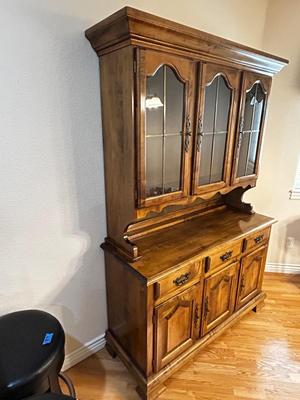 KINCAID SOLID WOOD HUTCH