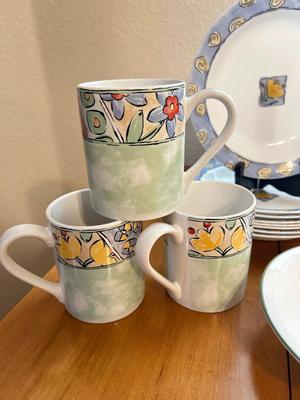 CORELLE DINNERWARE WITH SEVERAL PATTERNS