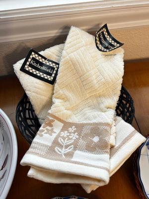 LOVELY FLORAL PRINT SERVING DISHES AND DISH TOWELS