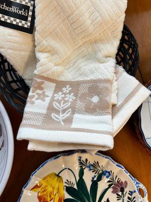 LOVELY FLORAL PRINT SERVING DISHES AND DISH TOWELS