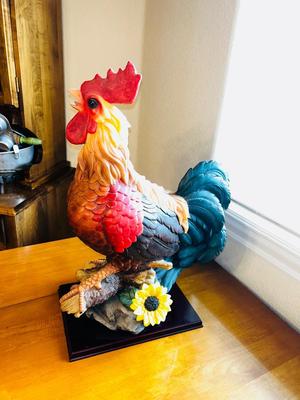 LIFE SIZE COLORFUL ROOSTER, THE LEONARDO COLLECTION