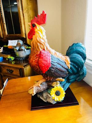 LIFE SIZE COLORFUL ROOSTER, THE LEONARDO COLLECTION