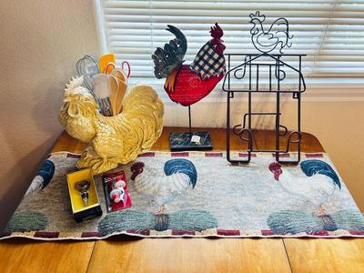 ROOSTER UTENSIL HOLDER AND FREE STANDING ROOSTER DECOR PLUS MORE