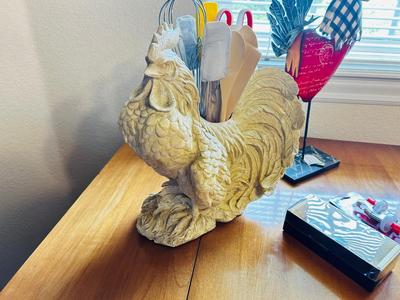 ROOSTER UTENSIL HOLDER AND FREE STANDING ROOSTER DECOR PLUS MORE