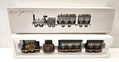 Lot #35 Dept. 56 Village Accessory - "The Flying Scot" Train set - 1992