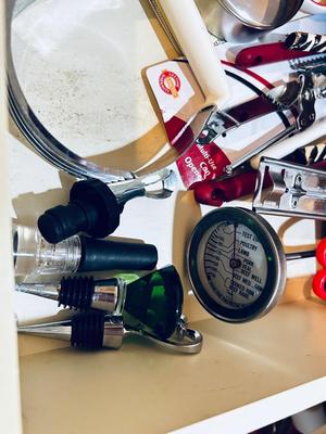 KITCHEN UTENSILS