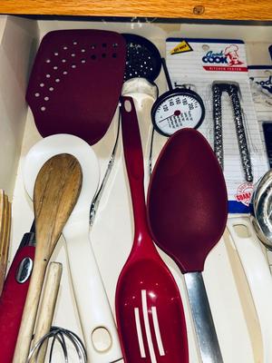 KITCHEN UTENSILS