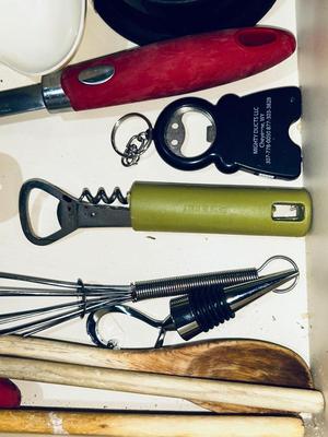KITCHEN UTENSILS
