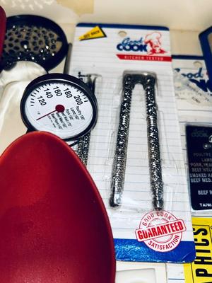 KITCHEN UTENSILS