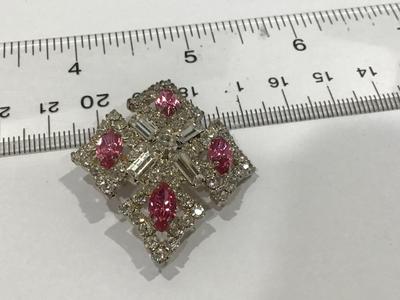 Lind Marked Rhinestone Brooch Vintage. sparkling Pink And Rhinestone