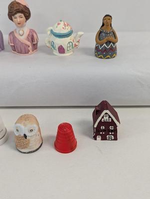 Vintage Thimbles/Trinkets Avon 1982 Ladies Of American Fashion 1900/1023