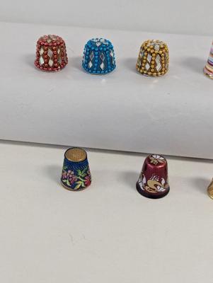 Thimbles Austria Tagged Enameled & Tapestry Connemara Marble Topped Ireland Gold Gilt Metal