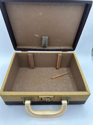 RARE RED Blackside Singer 20 Sewhandy Sewing Machine in Original Trapezoid Case