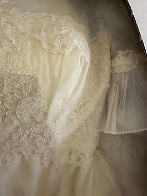 Midcentury Lace Wedding Dress
