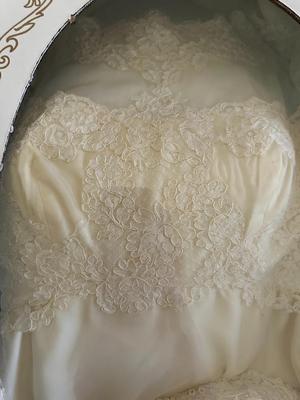 Midcentury Lace Wedding Dress