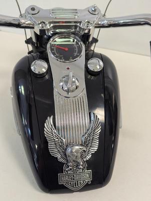 Working Harley Davidson AM/FM Tank Radio Battery Operated