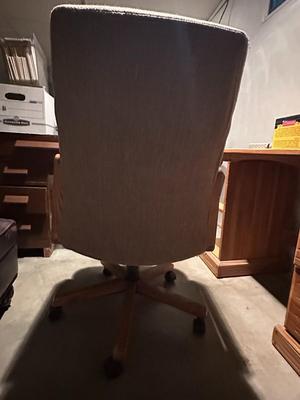 Vtg. Oak Executive Office Chair