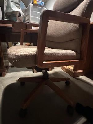 Vtg. Oak Executive Office Chair