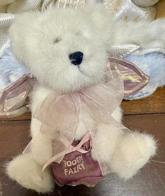 Sale Photo Thumbnail #280: Halo II TY Beanie Baby, 2007 Build -a -Bear Winter Snowflake bear, TY Gloria bear, and TY Halo II bear.  In very good condition, with tag attached.