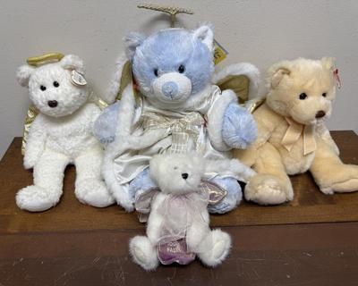 Sale Photo Thumbnail #277: Halo II TY Beanie Baby, 2007 Build -a -Bear Winter Snowflake bear, TY Gloria bear, and TY Halo II bear.  In very good condition, with tag attached.