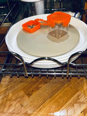 SILICONE HOT PLATE HOLDERS, ROLLING PIN, FOOD STORAGE AND MORE
