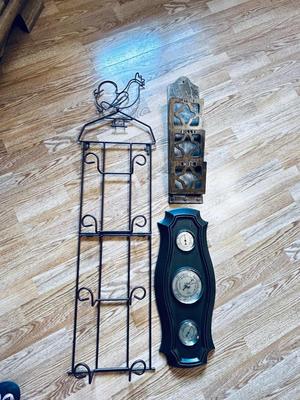 WALL ORGANIZERS AND BAROMETER