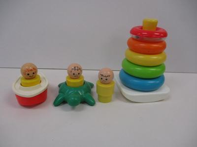 Fisher Price Rainbow Stating Plastic Stacking Rings & Floating Figures