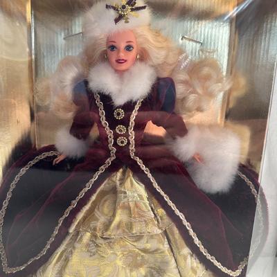 Vtg. 1996 Holiday Barbie by Mattel