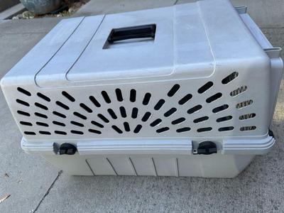 Large Pet Carrier Crate by Pet Porter