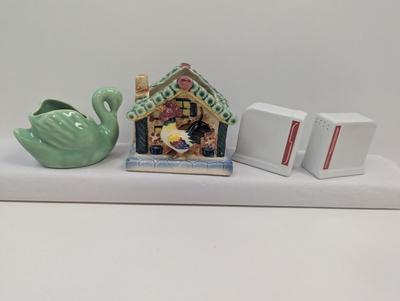 1950's O Keefe & Merrit White & Red Ceramic Stove Top Salt & Pepper Shakers Miniature Green Swan Planter 1940's...