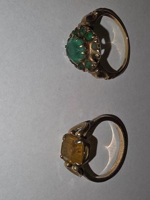 Pair of gold tone rings