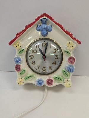 Sessions Made In USA Art Pottery Bluebird Birdhouse Clock