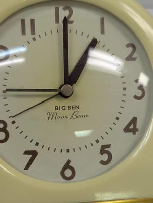Westclox Big Ben Moon Beam Alarm Clock