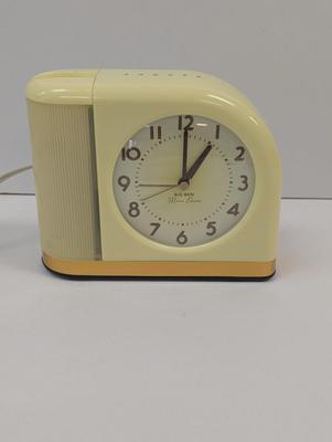Westclox Big Ben Moon Beam Alarm Clock
