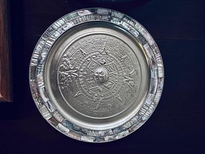 DON FALLWELL ART, MOTHER OF PEARL DECORATED PLATE FROM MEXICO AND QUARTZ WALL CLOCK