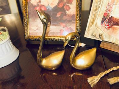 A GREAT GIFT FOR GRANDMA, SCENTED OIL DEFUSER AND OTHER HOME DECOR
