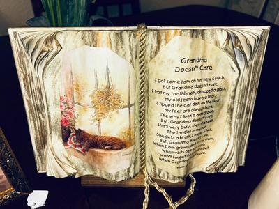 A GREAT GIFT FOR GRANDMA, SCENTED OIL DEFUSER AND OTHER HOME DECOR